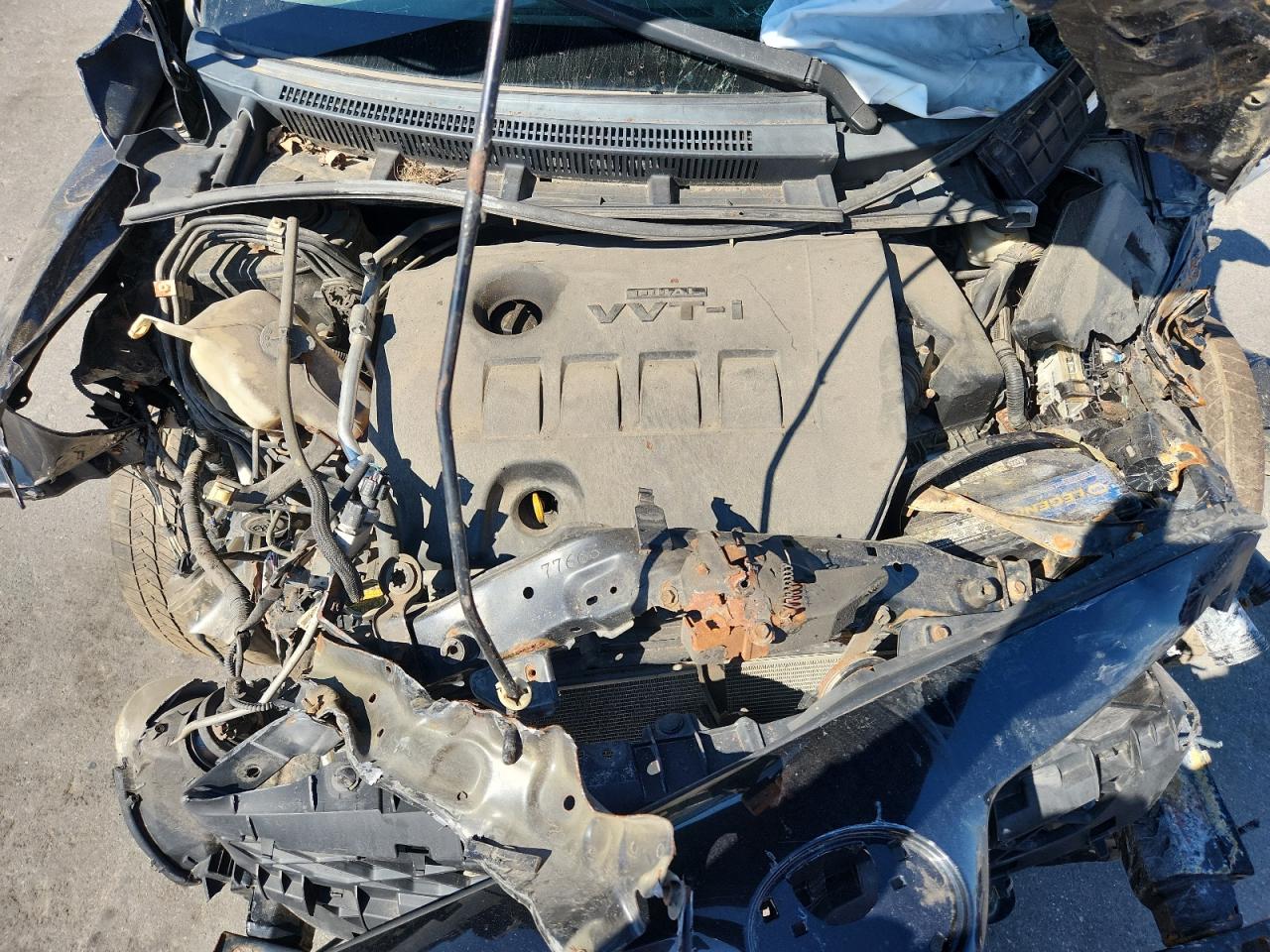 Toyota Corolla Base Image 8