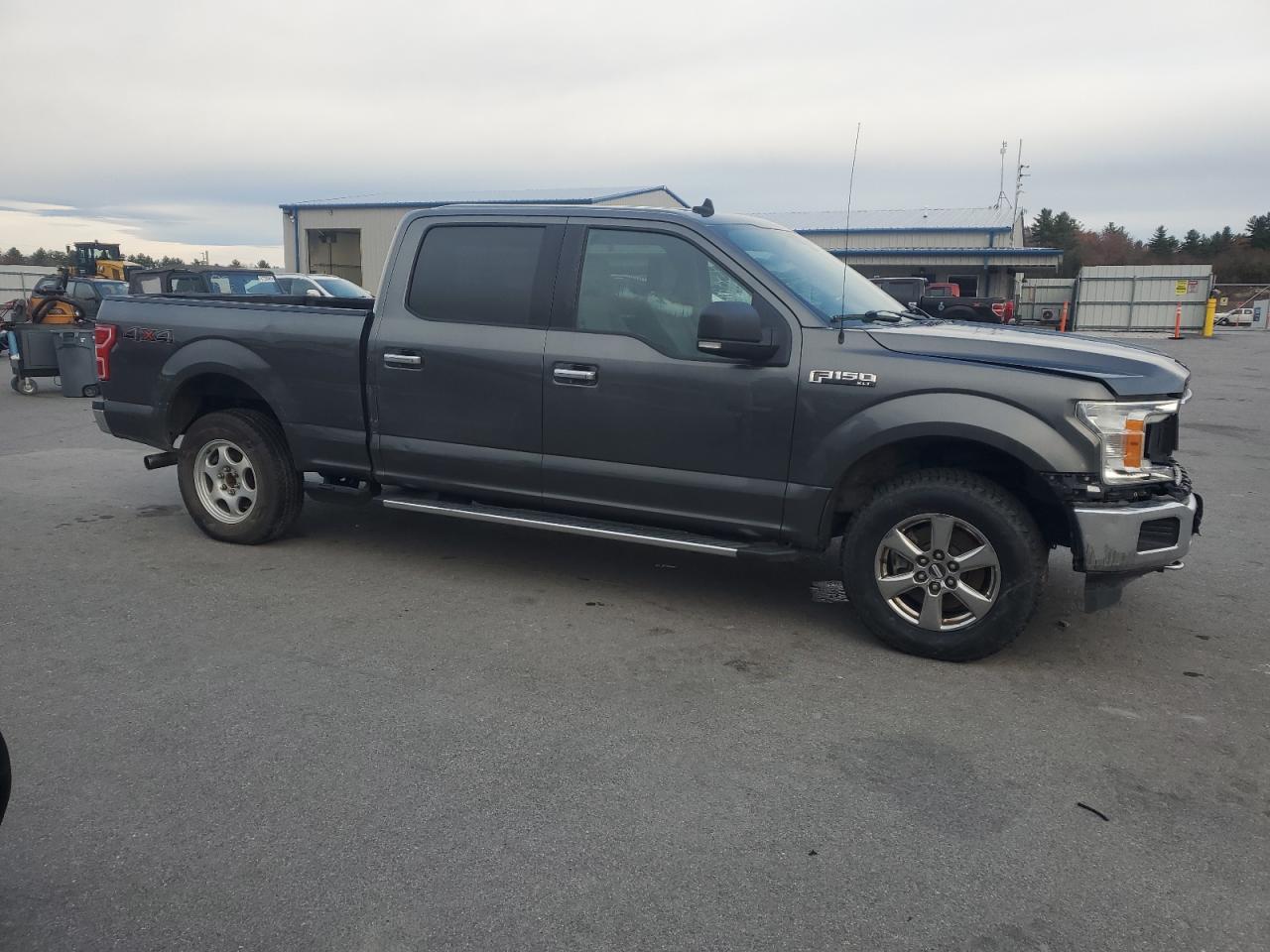 Ford F-150 Supercrew Image 11