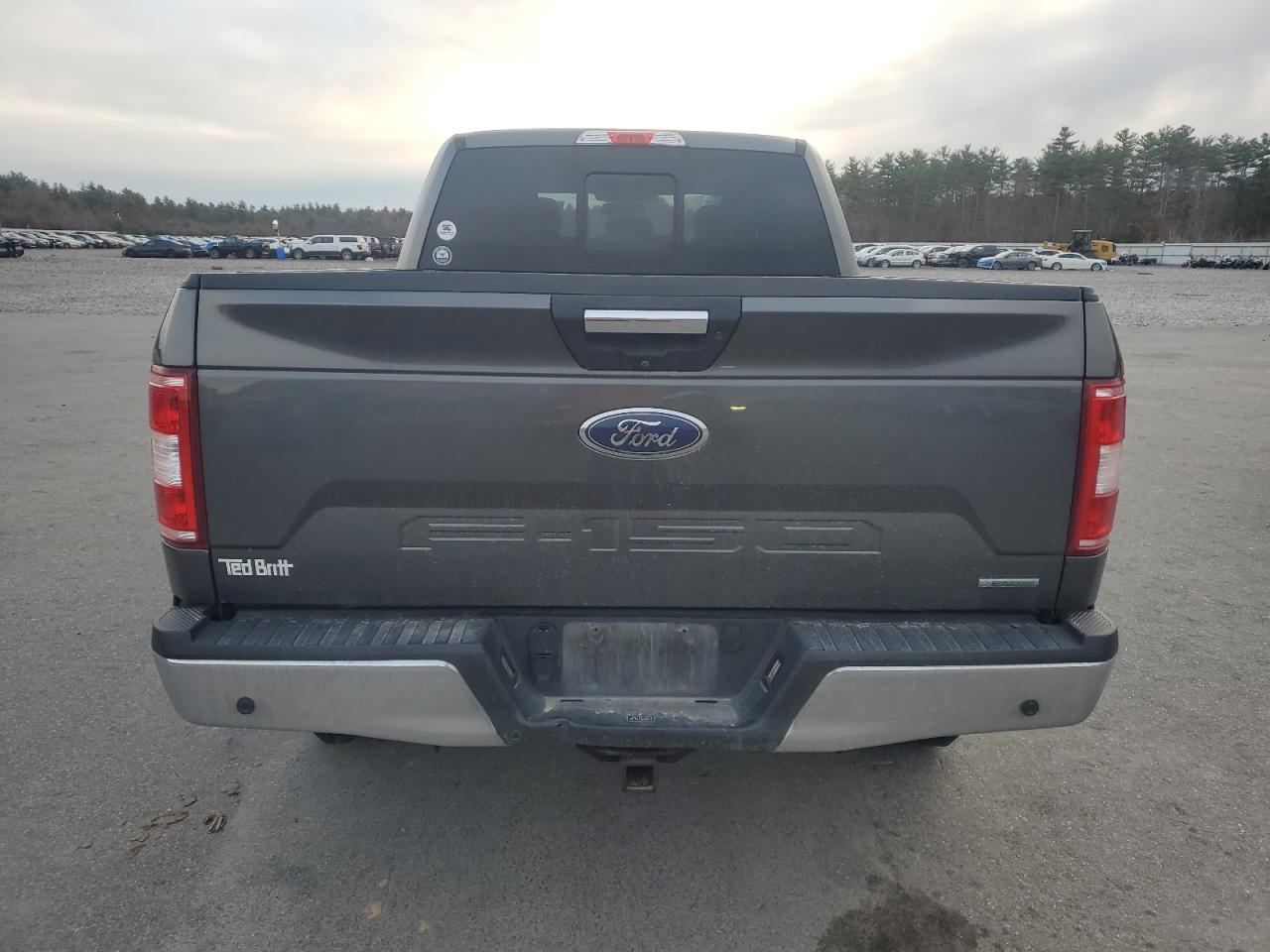 Ford F-150 Supercrew Image 4