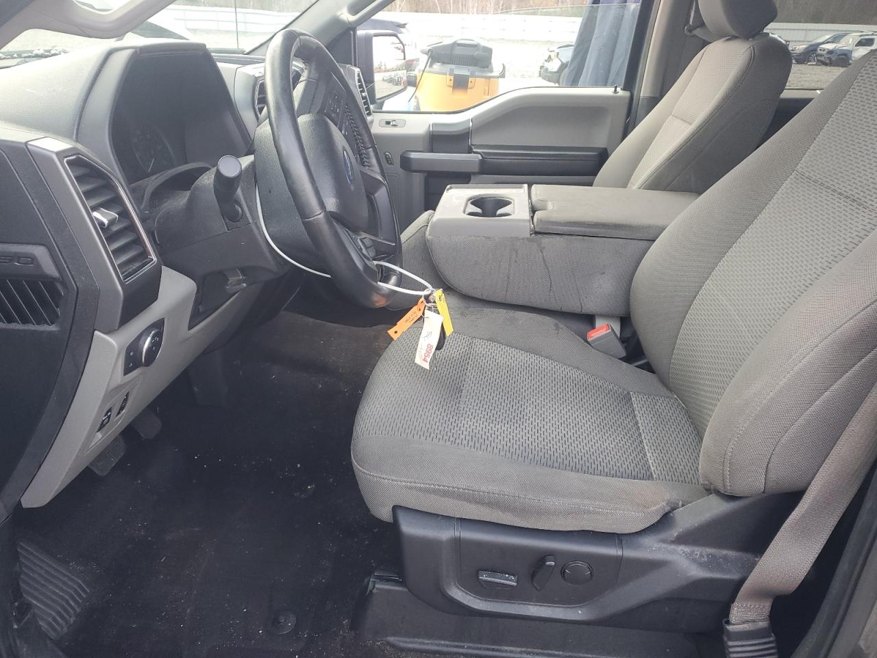 Ford F-150 Supercrew Image 10