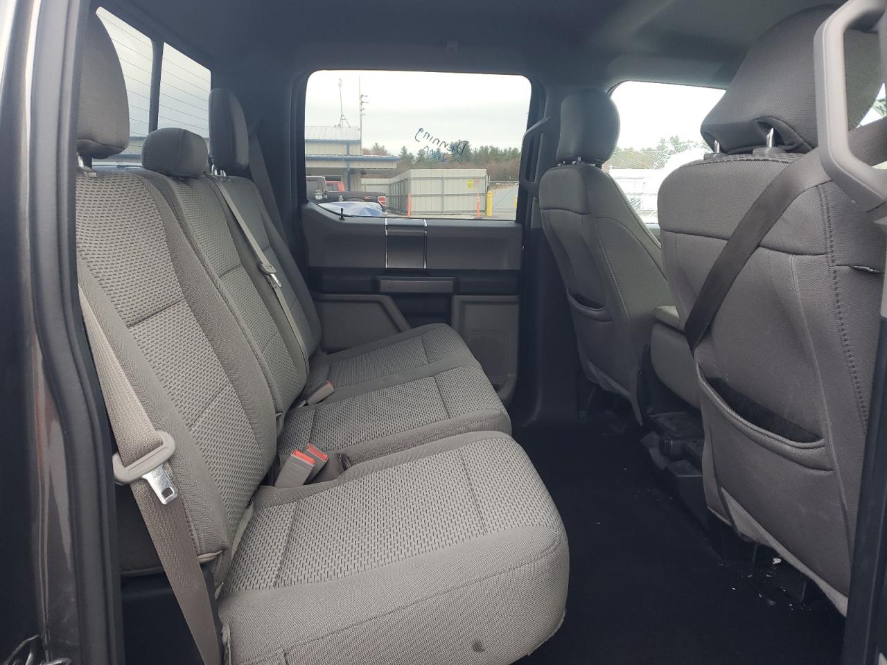 Ford F-150 Supercrew Image 8