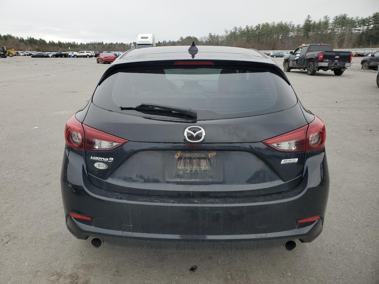 Mazda 3 Grand Touring Image 5