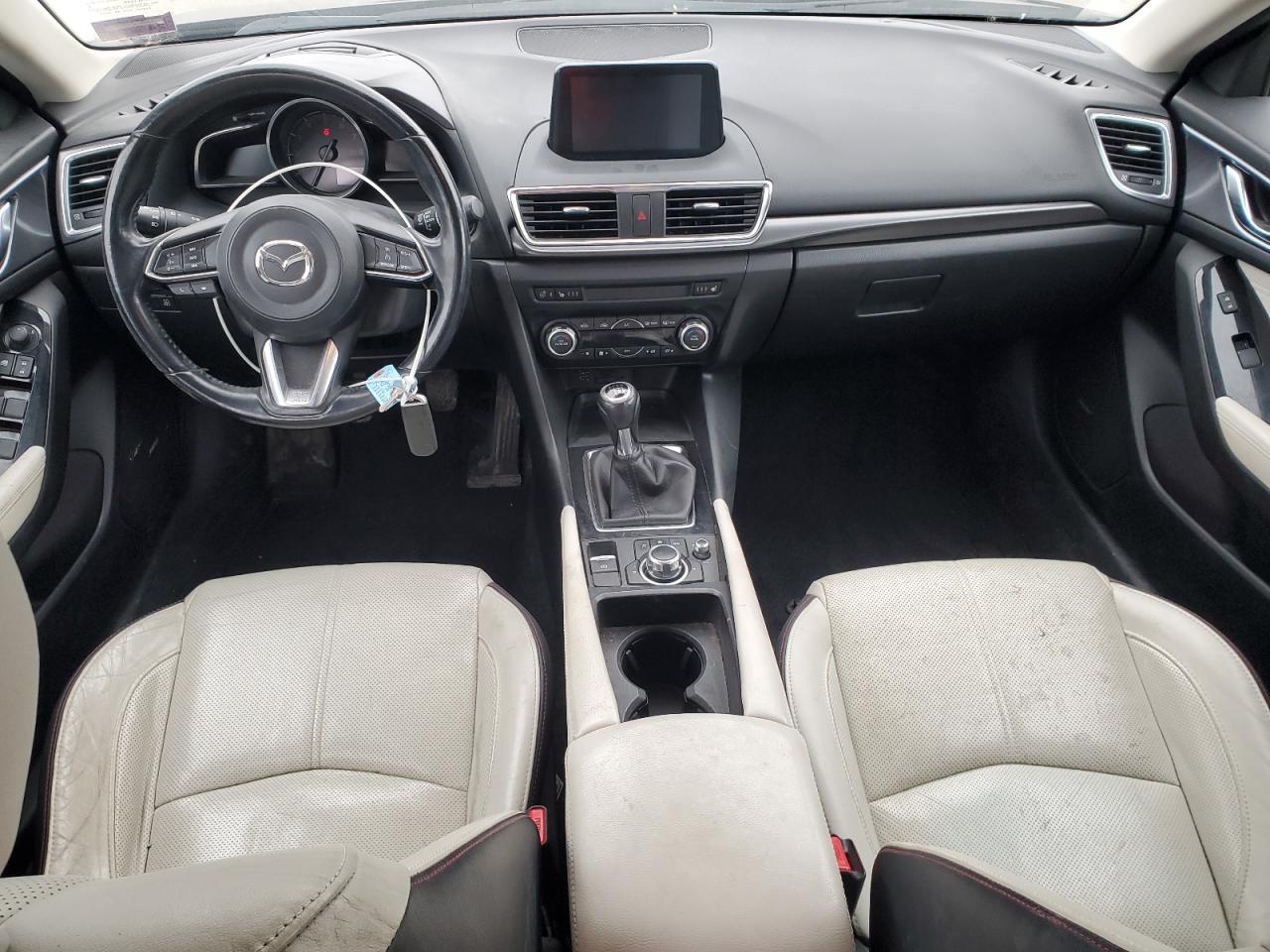 Mazda 3 Grand Touring Image 6