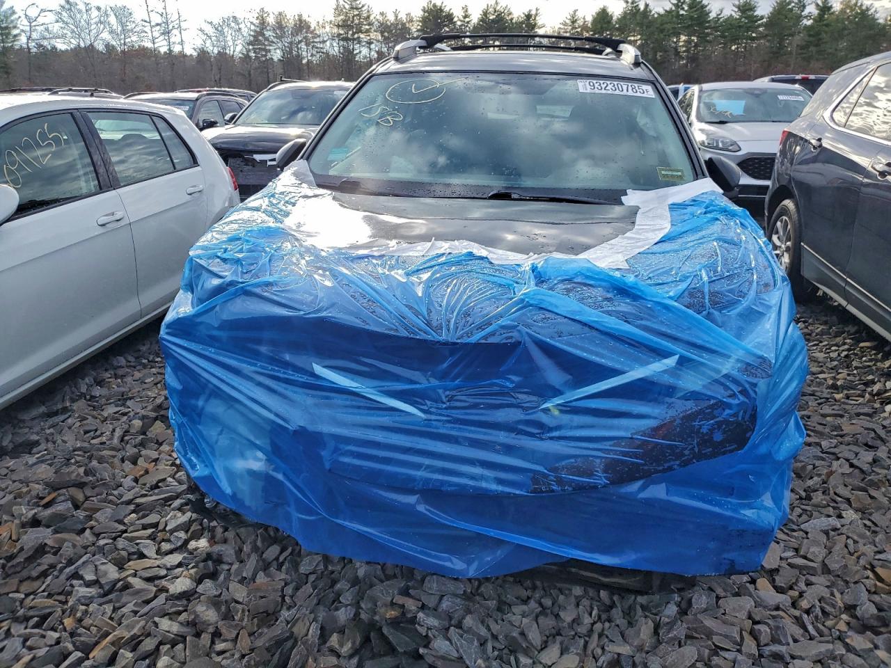 Toyota RAV4 Le Image 12