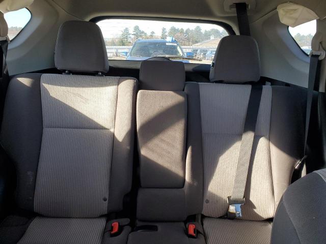 Toyota RAV4 Le Image 8