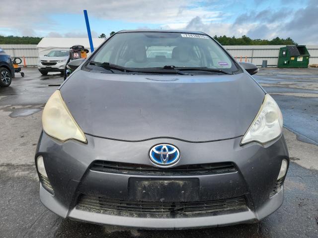Toyota Prius Image 8