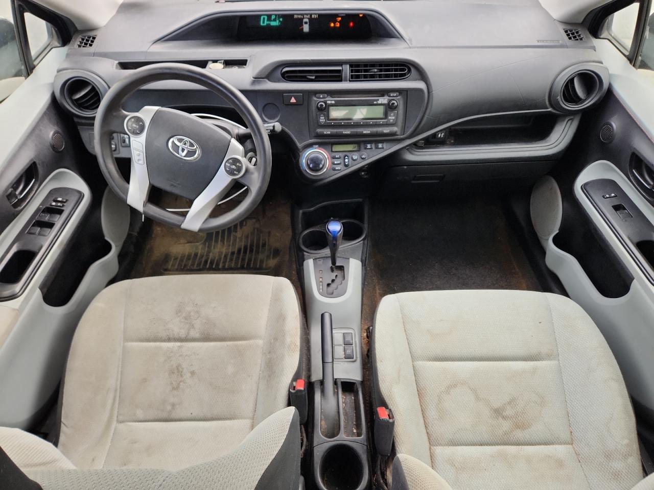 Toyota Prius Image 11