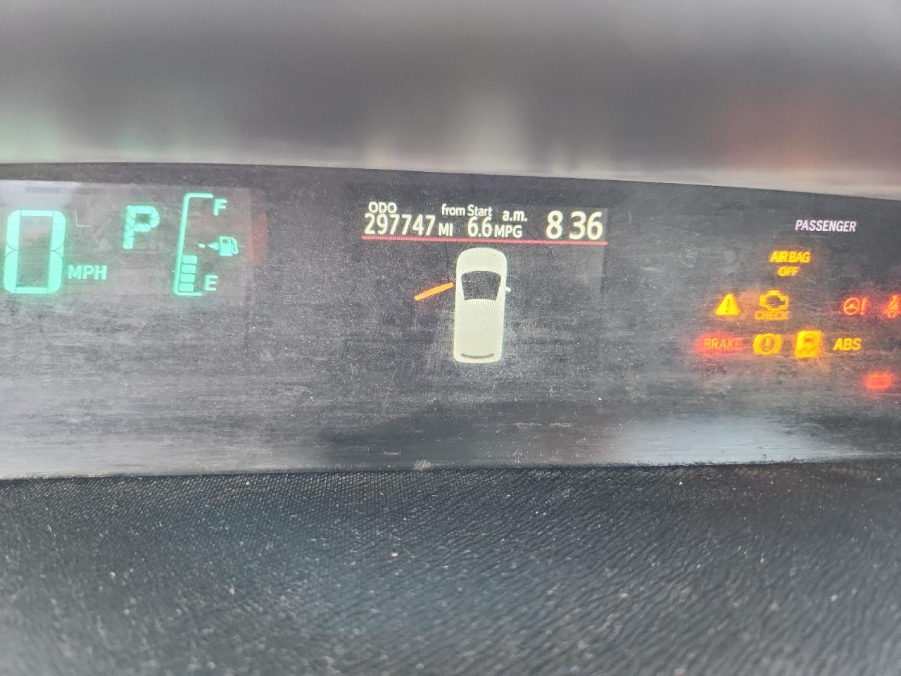 Toyota Prius Image 10