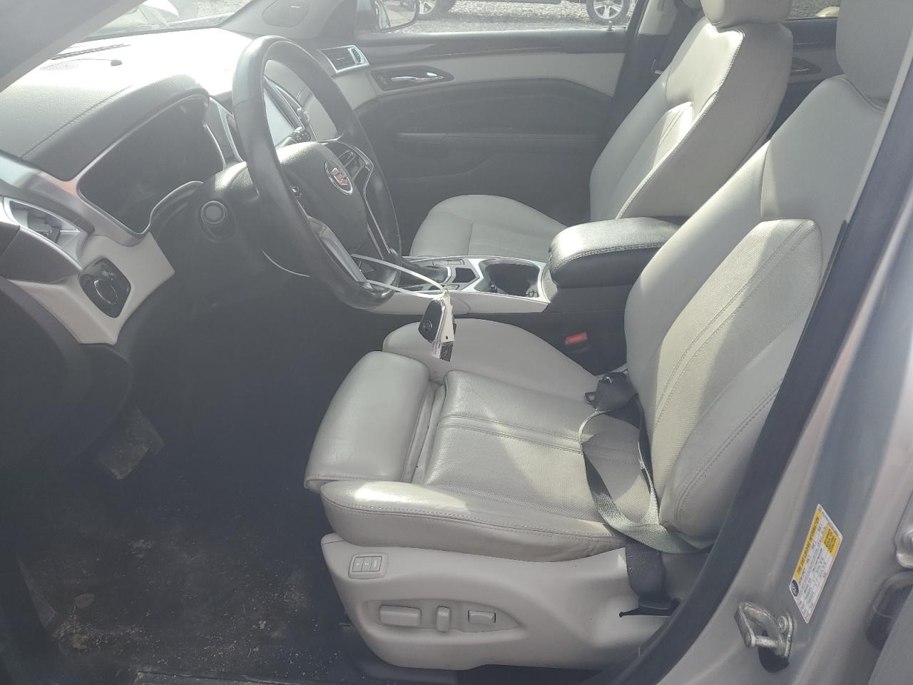 Cadillac SRX Luxury Collection Image 3