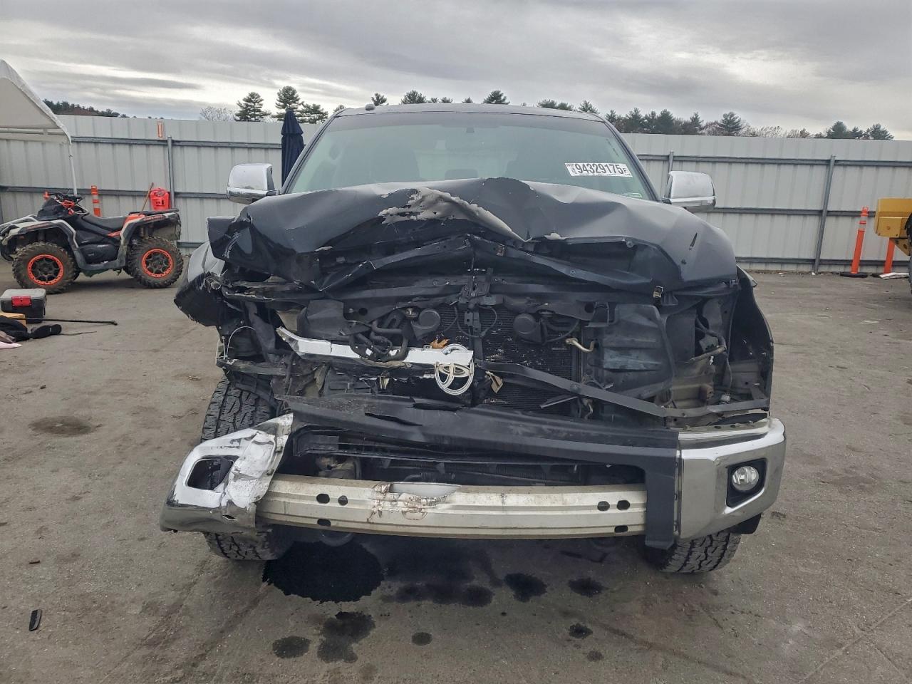 Toyota Tundra Crewmax Sr5 Image 7