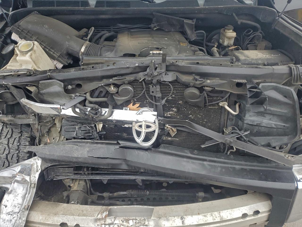 Toyota Tundra Crewmax Sr5 Image 9