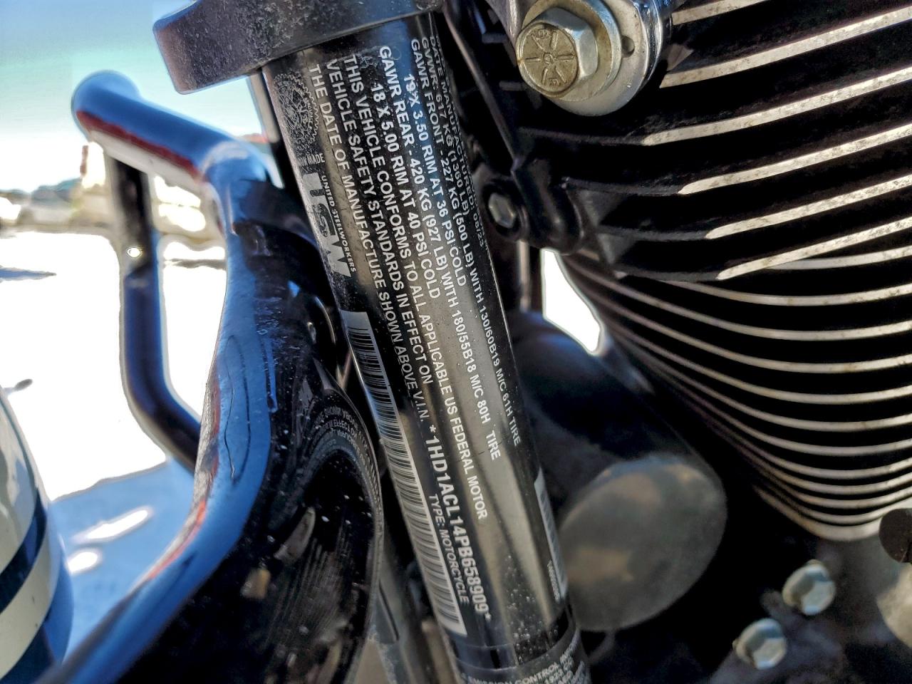 Harley-Davidson Fltrxst Image 5