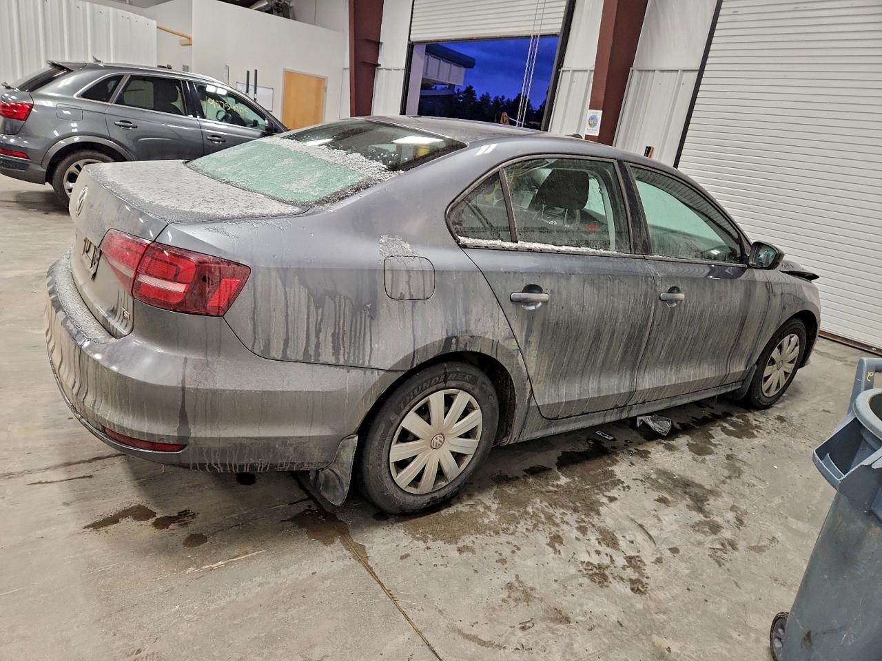 Volkswagen Jetta S Image 4