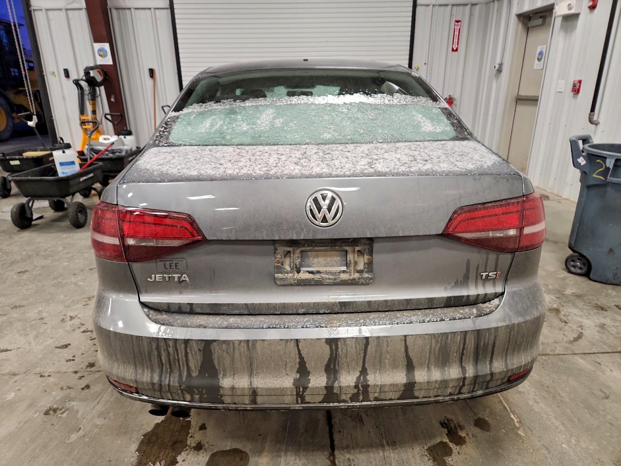 Volkswagen Jetta S Image 11