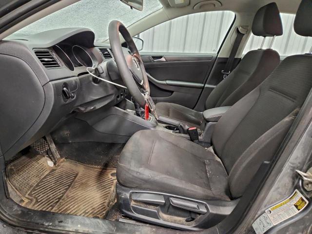 Volkswagen Jetta S Image 10