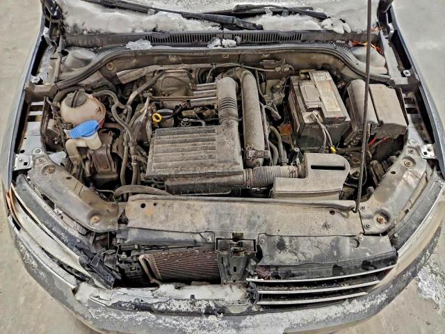 Volkswagen Jetta S Image 7