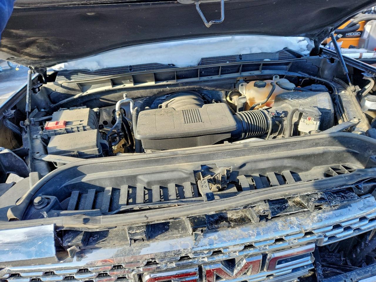 GMC Sierra K1500 Denali Image 8