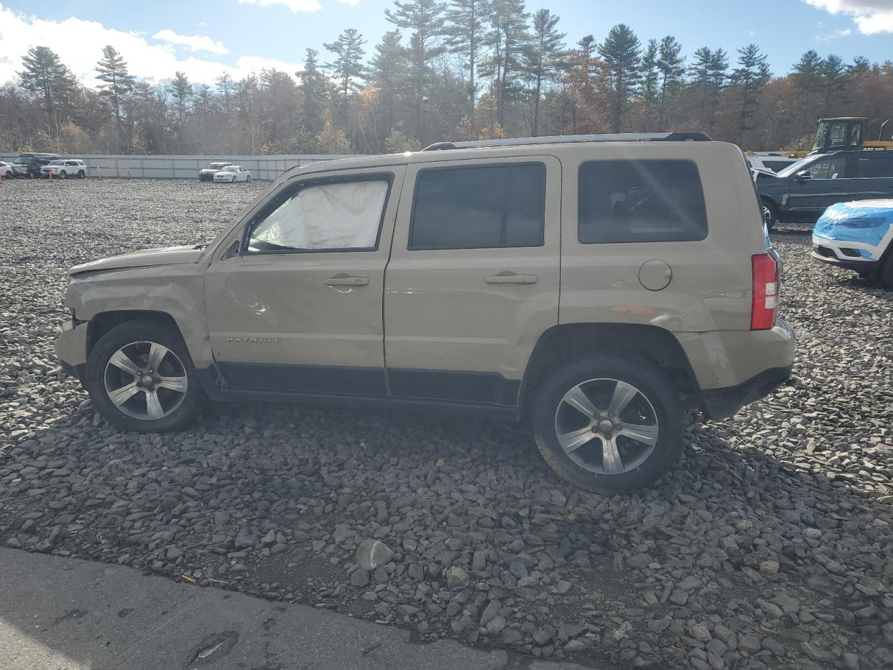 Jeep Patriot Latitude Image 12