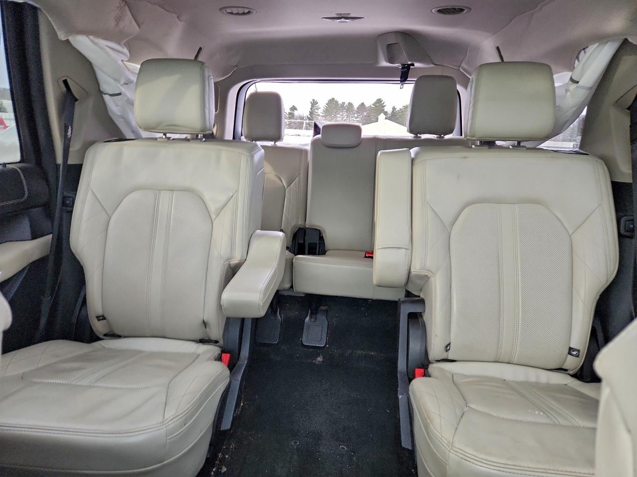 Ford Expedition Platinum Image 7