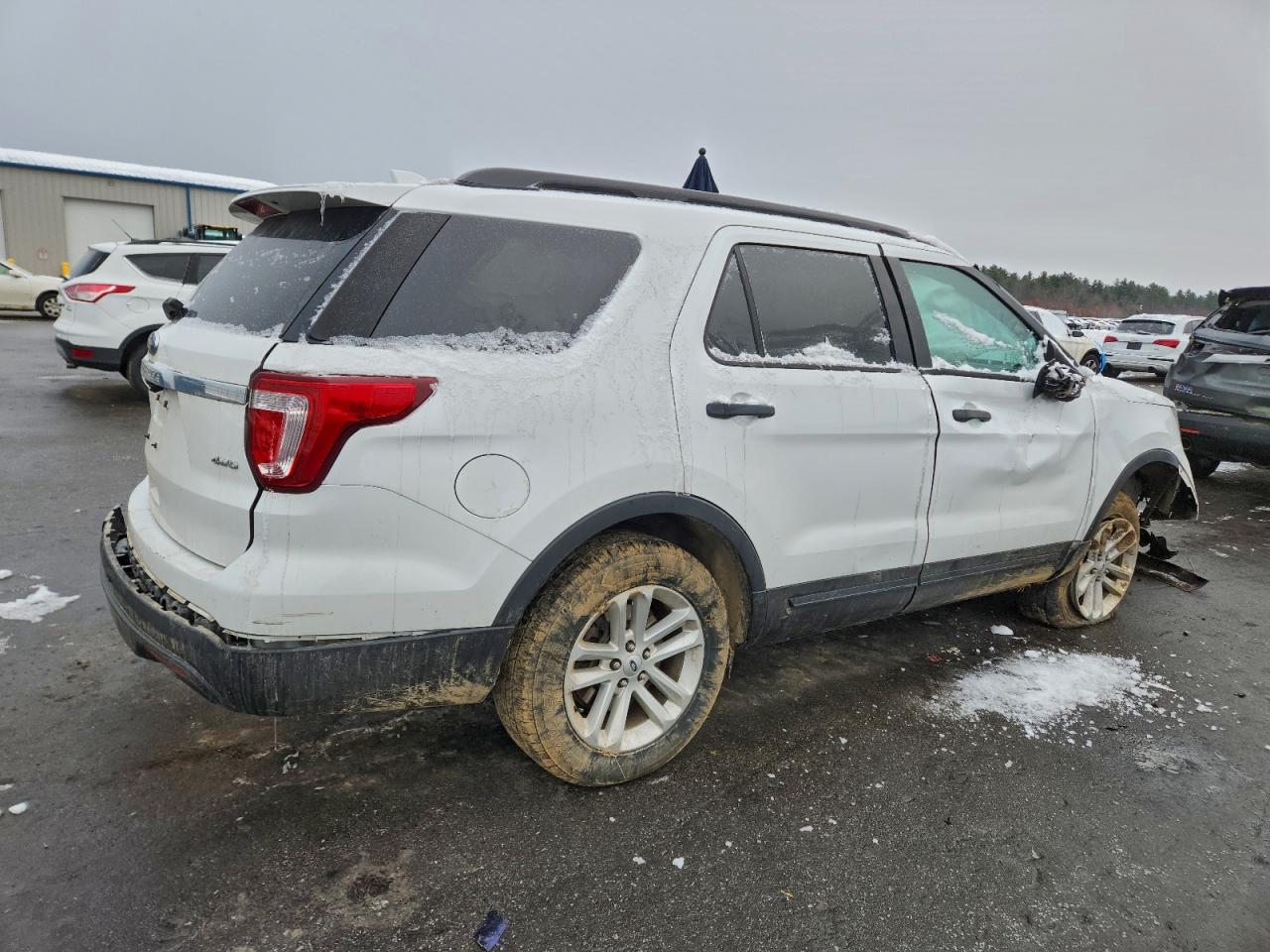 Ford Explorer Image 9