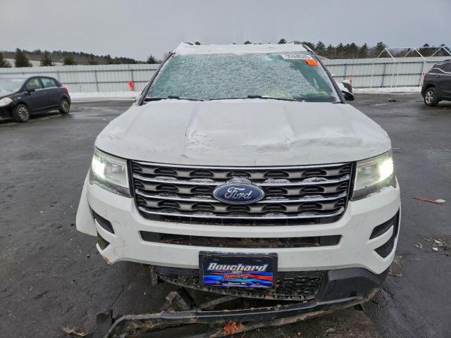 Ford Explorer Image 2