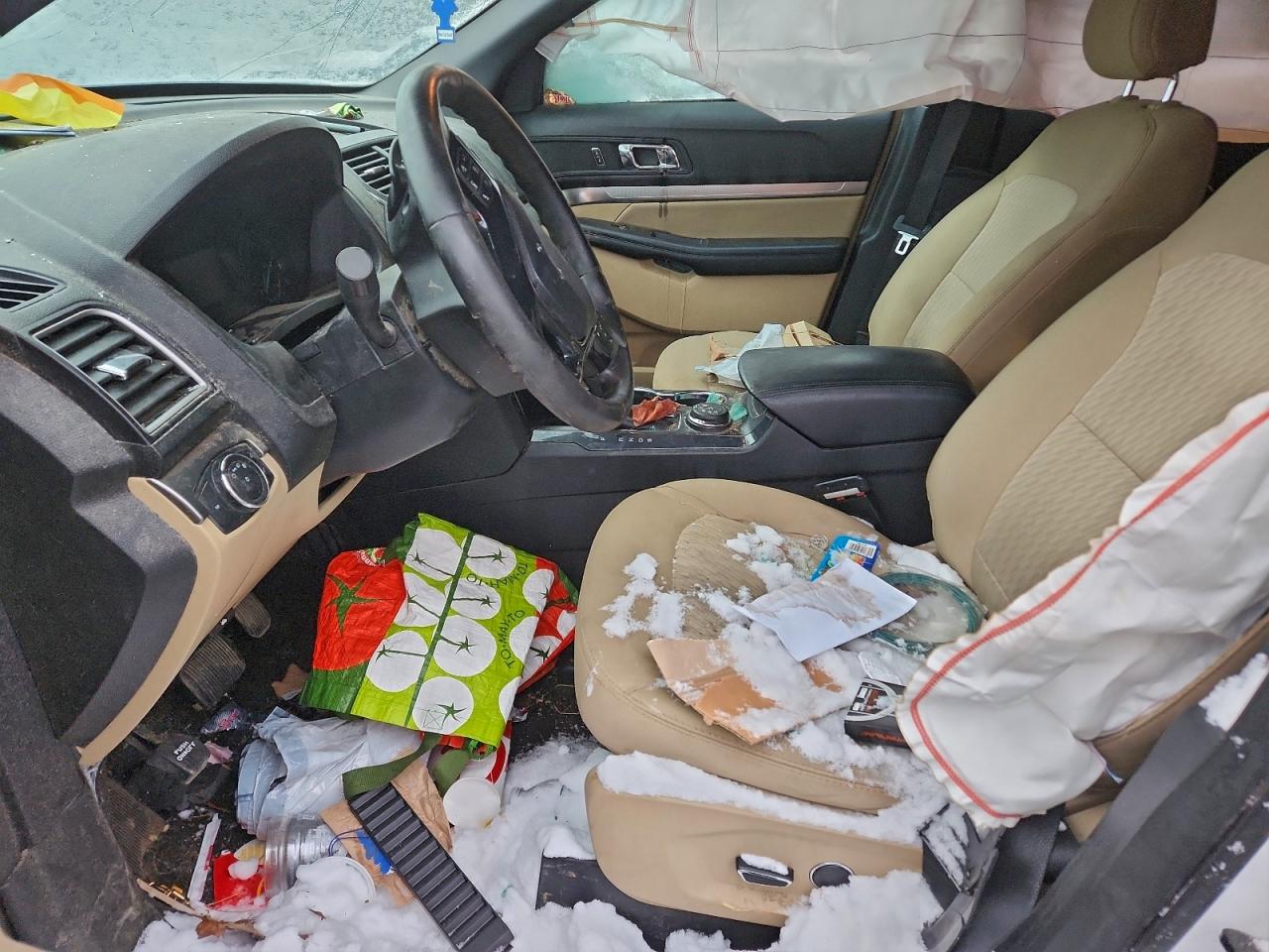 Ford Explorer Image 8