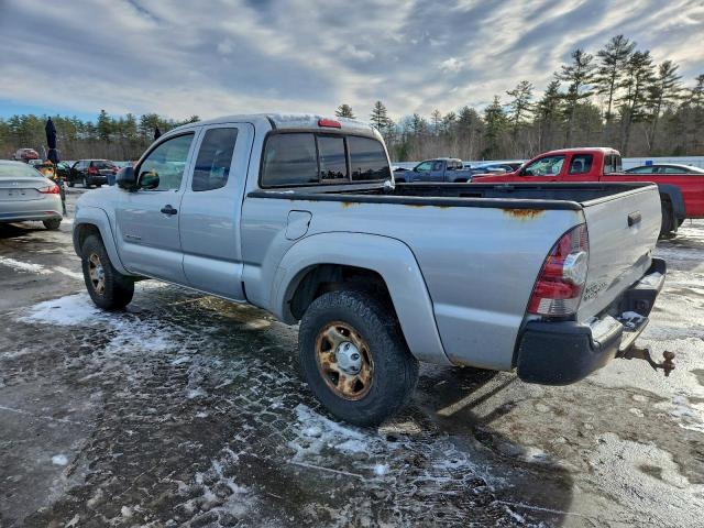 Toyota Tacoma Access Cab Image 12