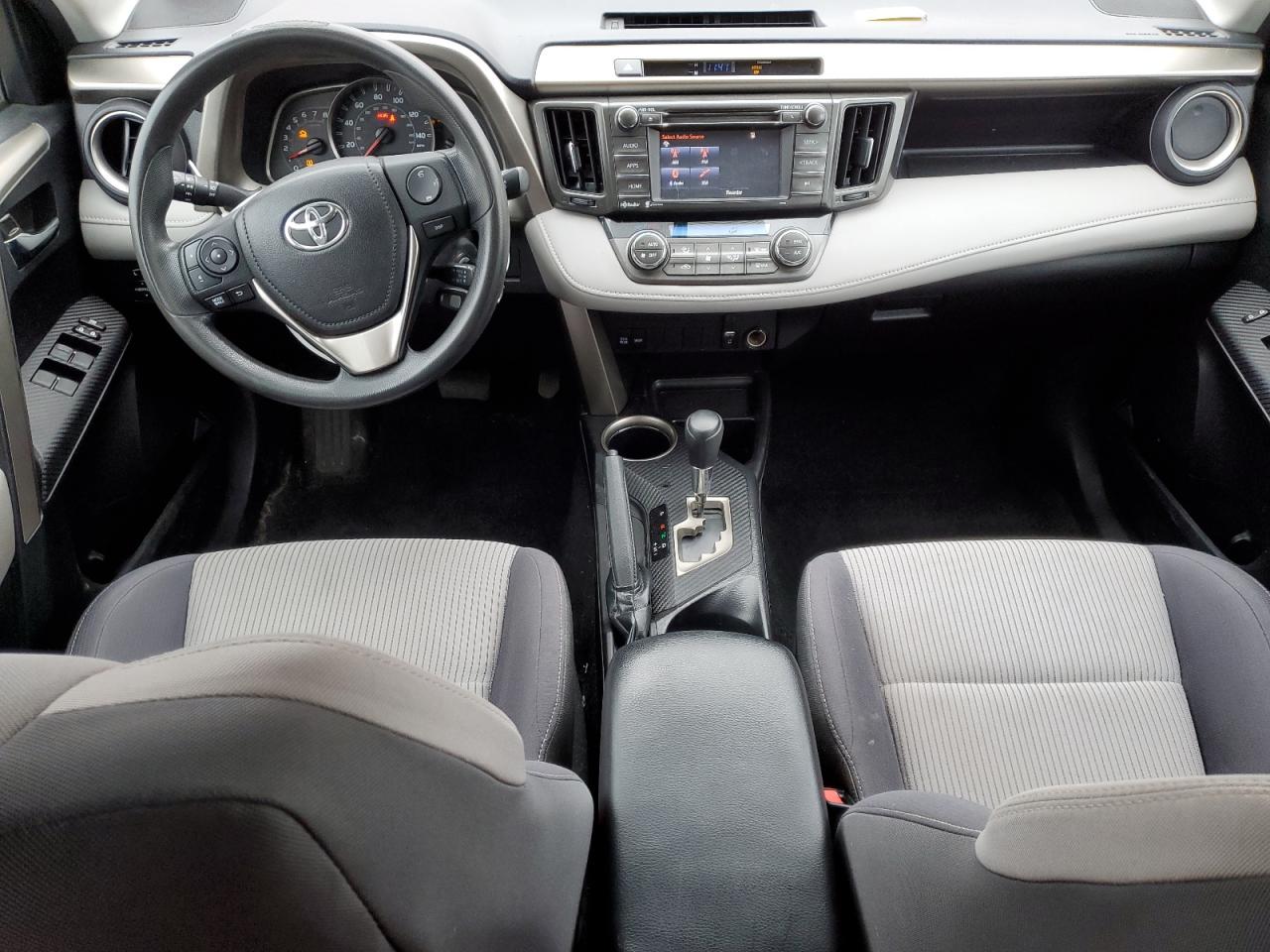 Toyota RAV4 Xle Image 12
