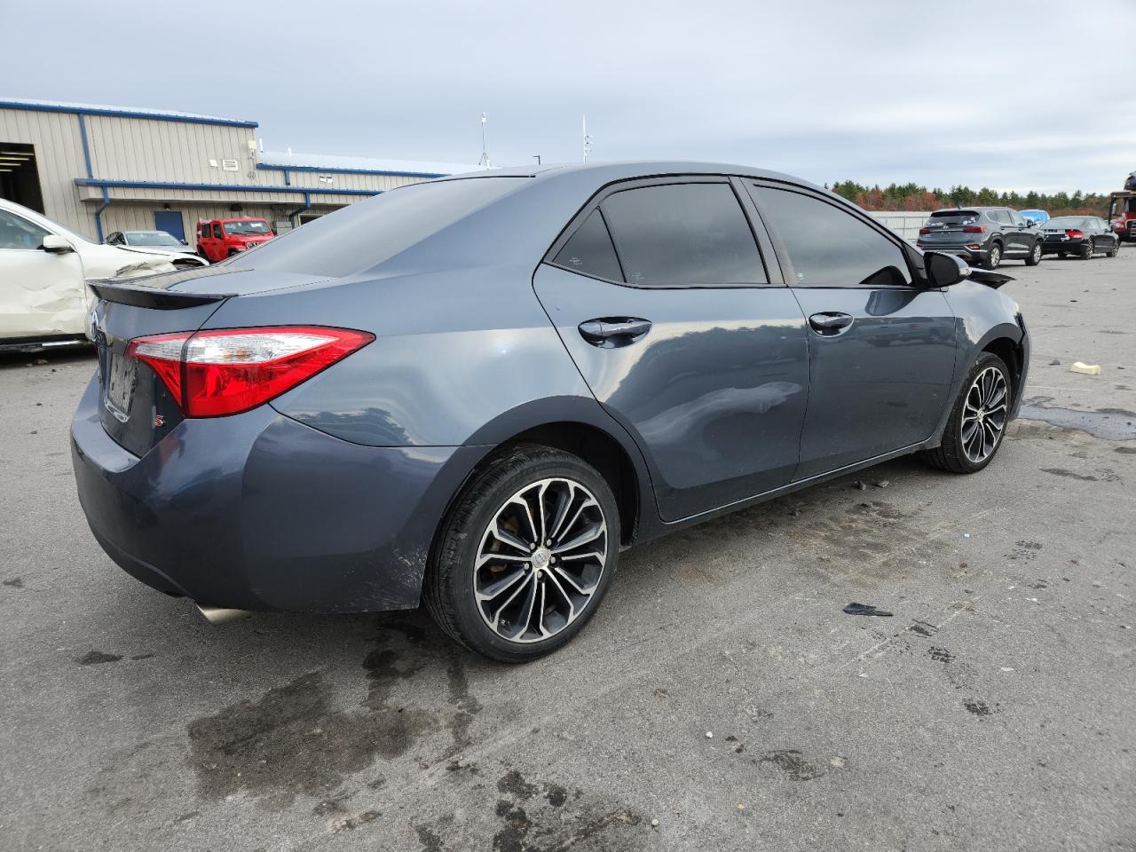 Toyota Corolla L Image 9