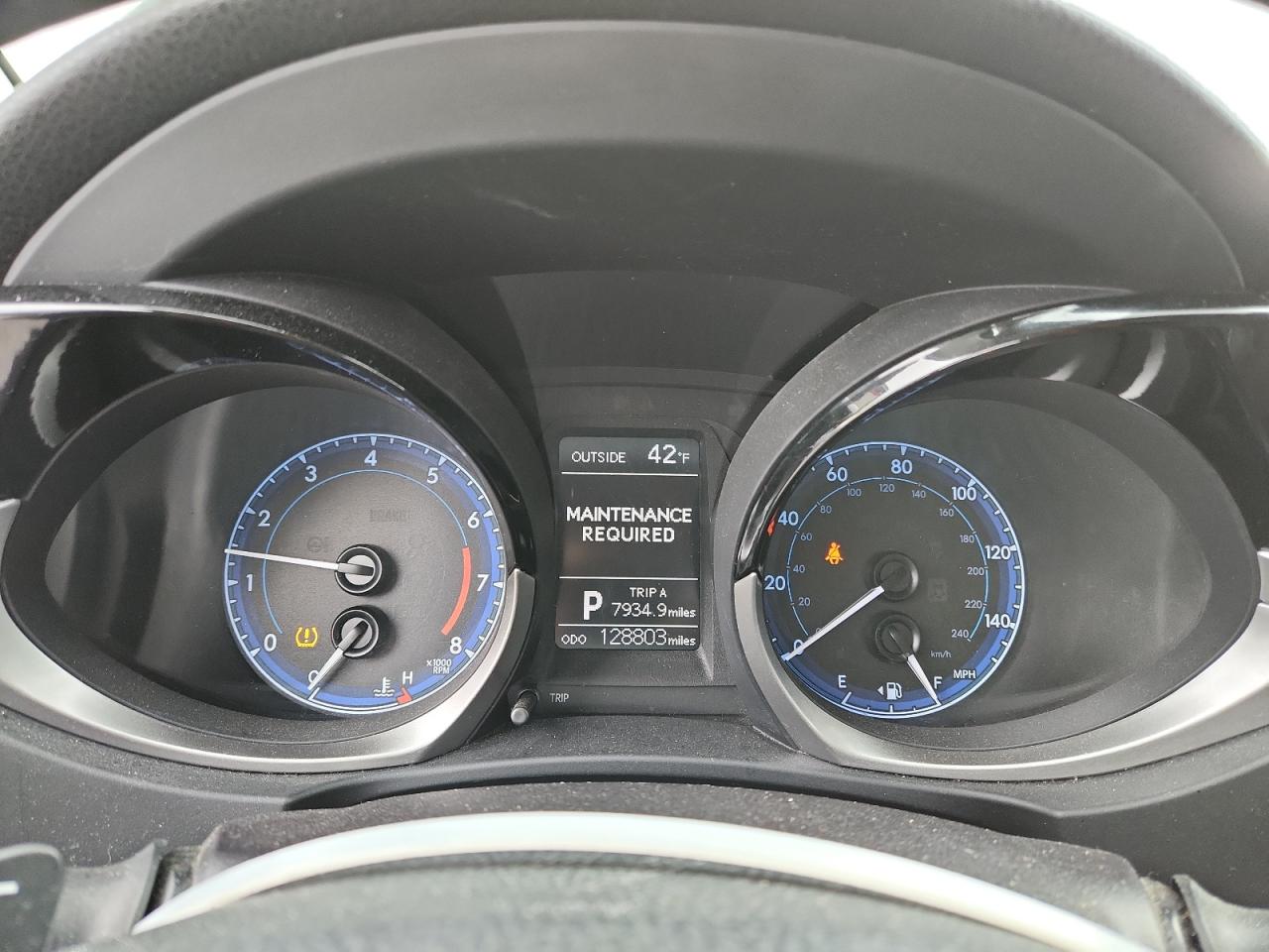 Toyota Corolla L Image 7