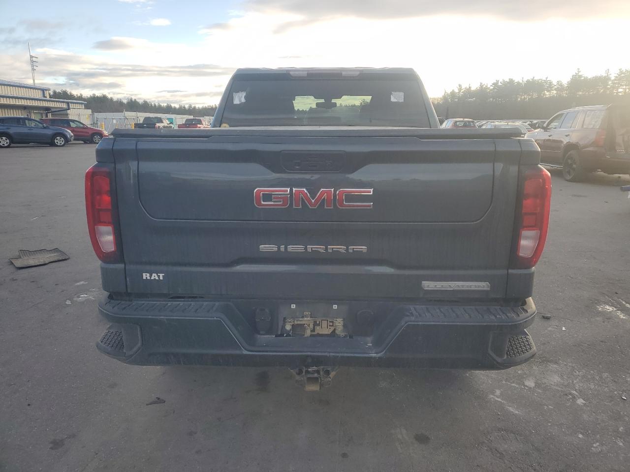 GMC Sierra K1500 Elevation Image 6