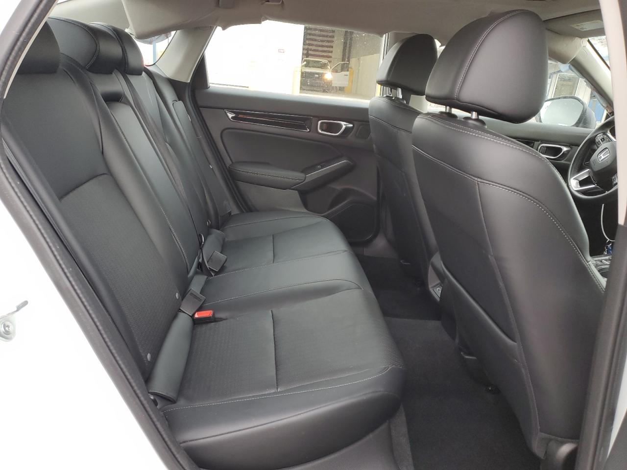 Honda Civic Touring Image 3