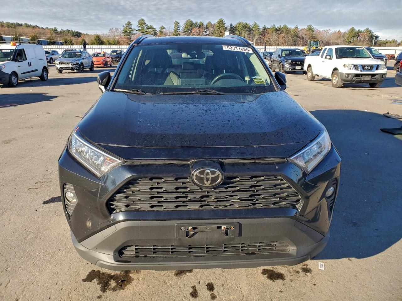 Toyota RAV4 Xle Premium Image 11