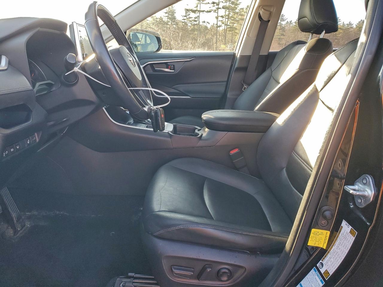 Toyota RAV4 Xle Premium Image 13