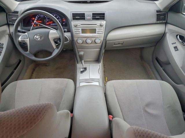 Toyota Camry Base Image 2