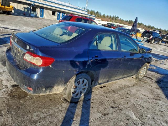 Toyota Corolla Base Image 12