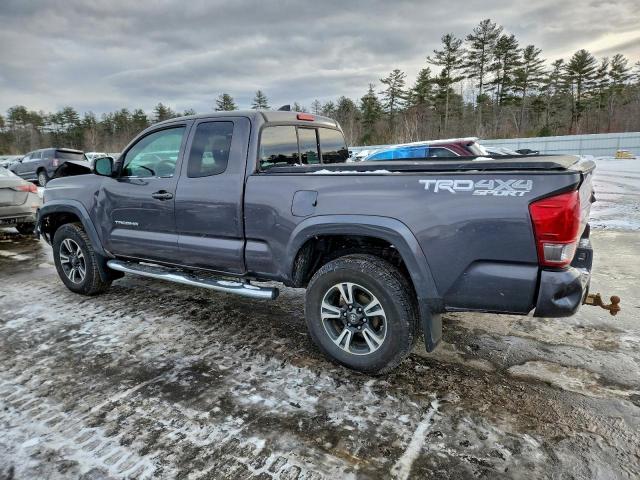 Toyota Tacoma Access Cab Image 11