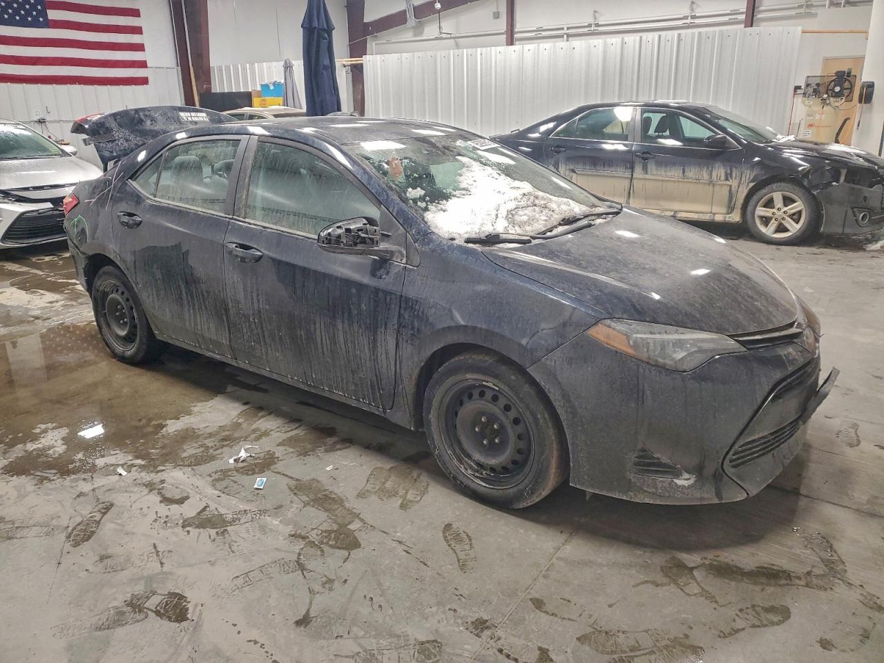 Toyota Corolla L Image 3