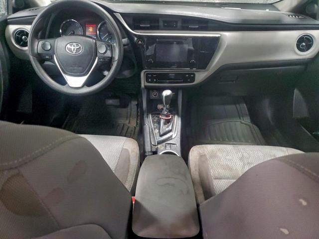 Toyota Corolla L Image 7