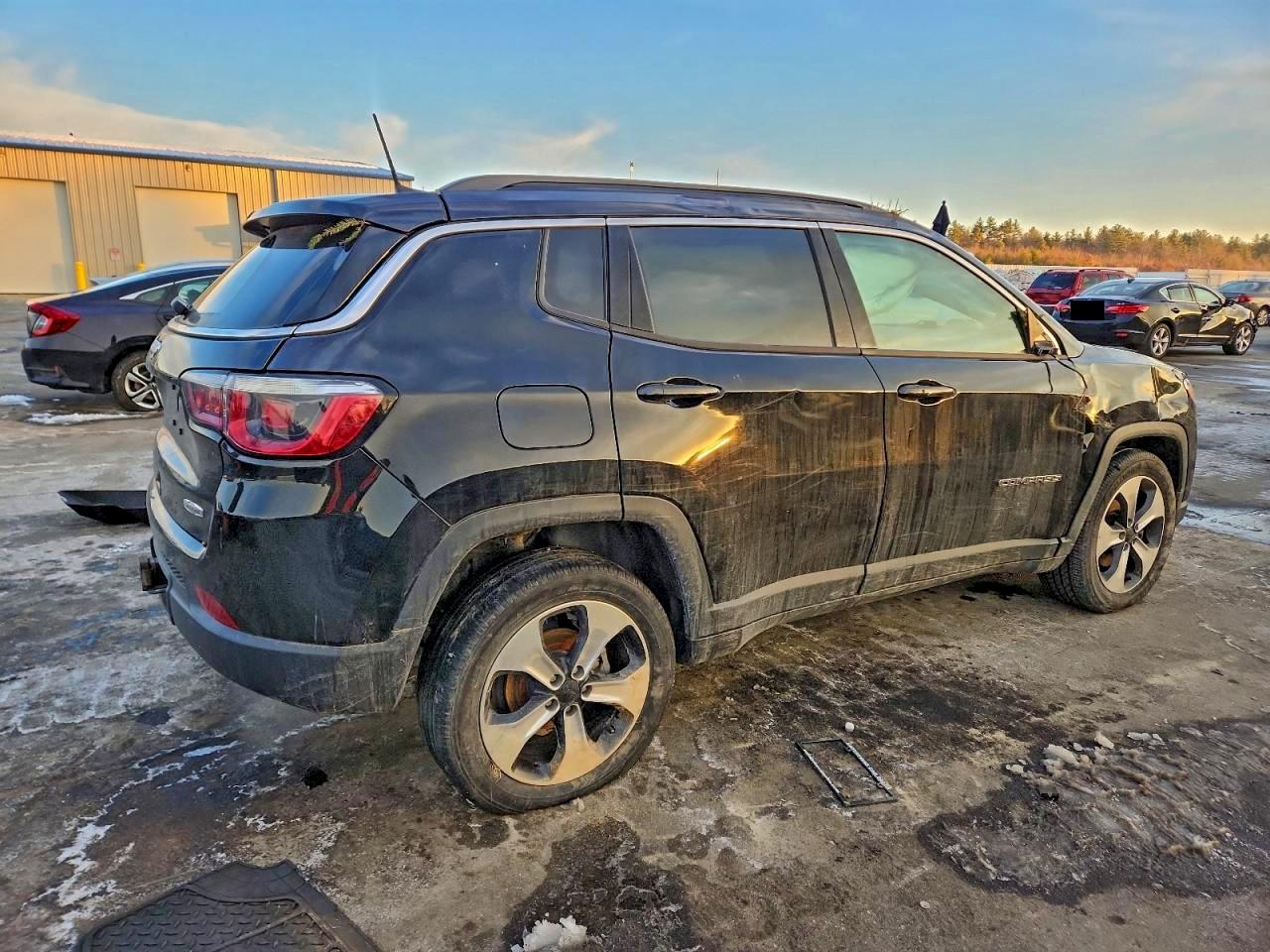 Jeep Compass Latitude Image 3