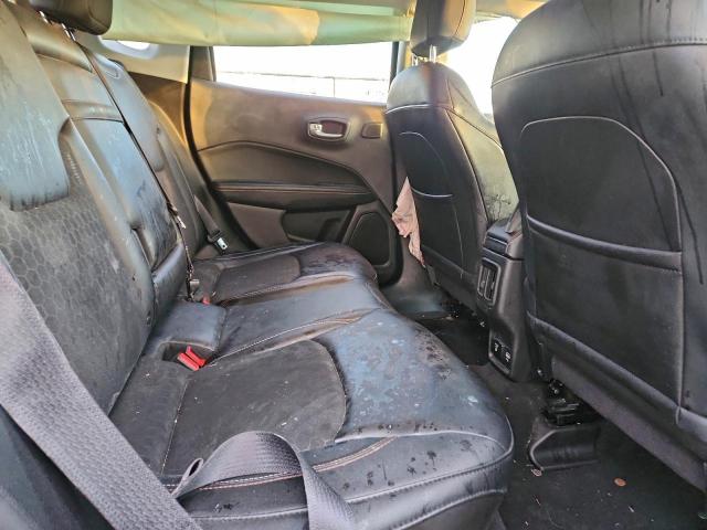 Jeep Compass Latitude Image 9