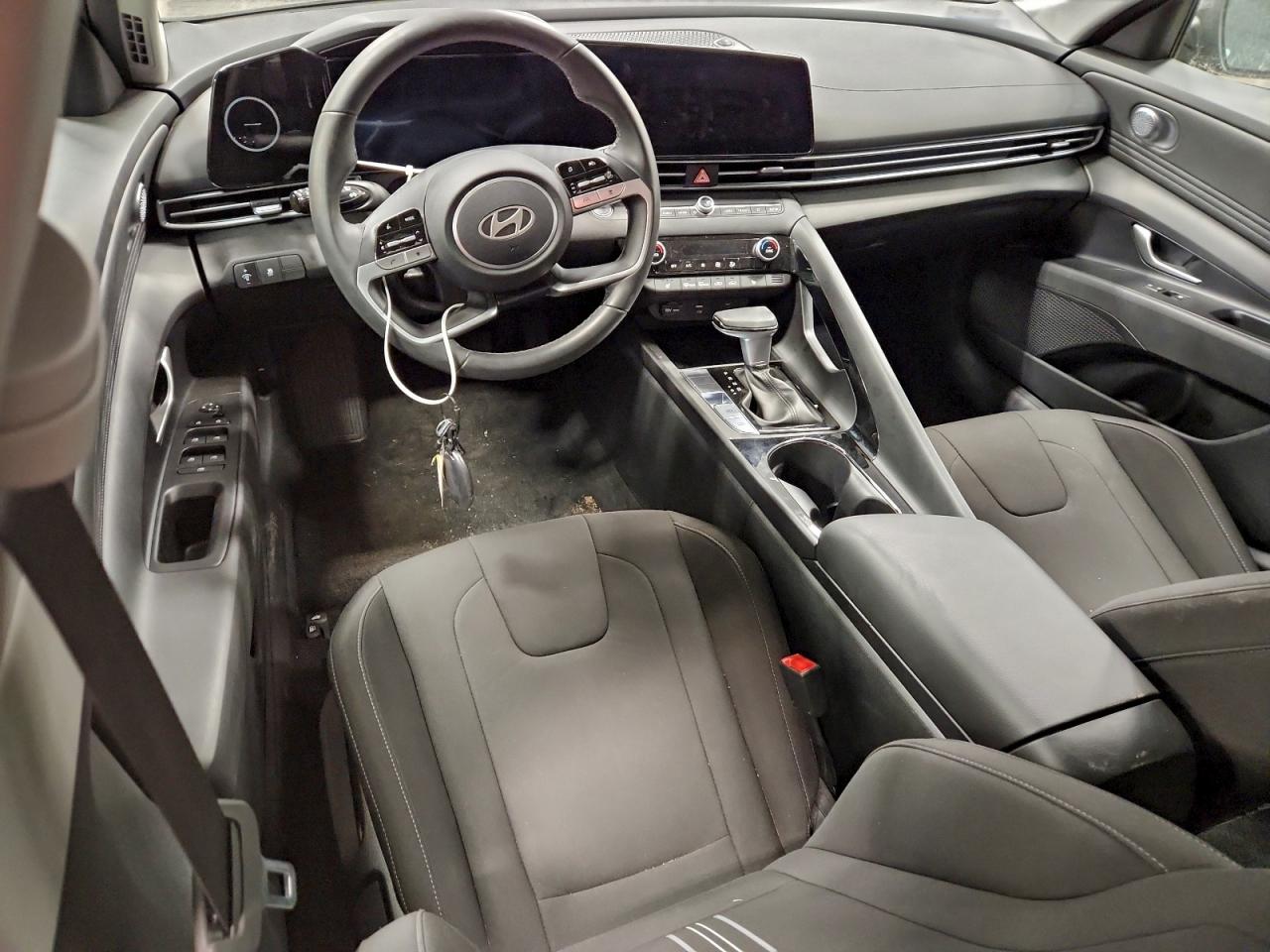 Hyundai ELANTRA Sel Image 9