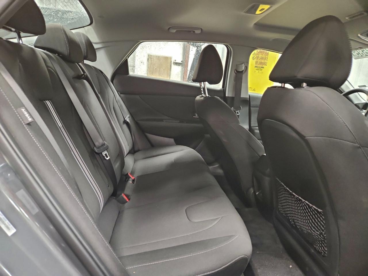 Hyundai ELANTRA Sel Image 7