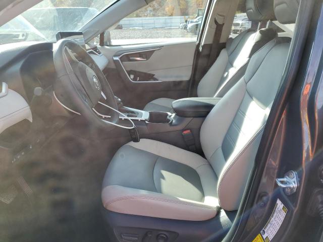 Toyota RAV4 Xle Premium Image 8