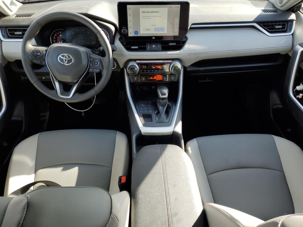 Toyota RAV4 Xle Premium Image 7