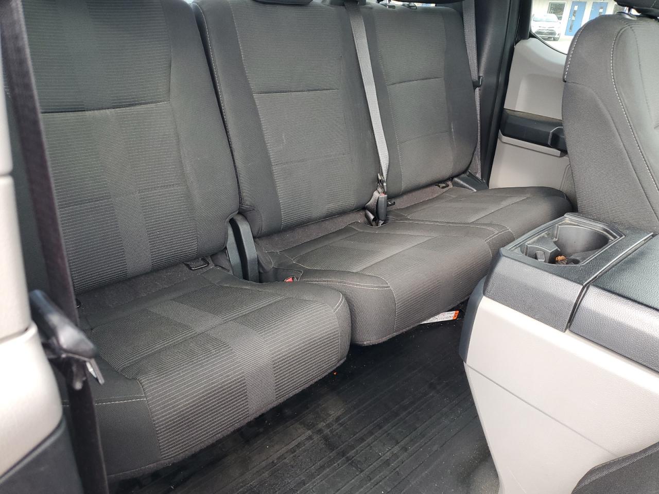 Ford F-150 Super Cab Image 11