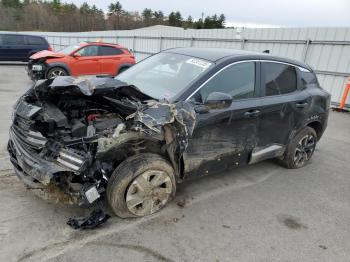 Salvage Nissan Kicks