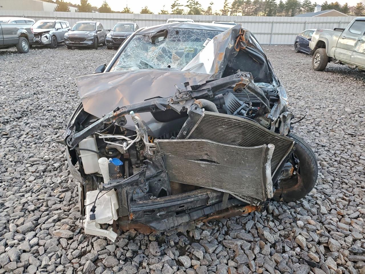 Hyundai ELANTRA Gls Image 4