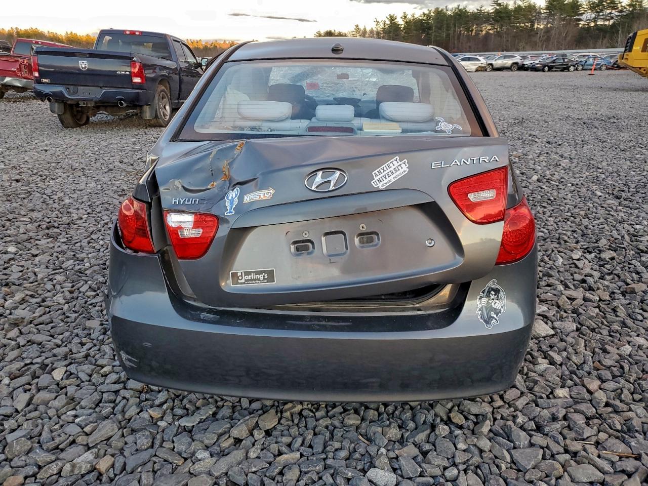 Hyundai ELANTRA Gls Image 3