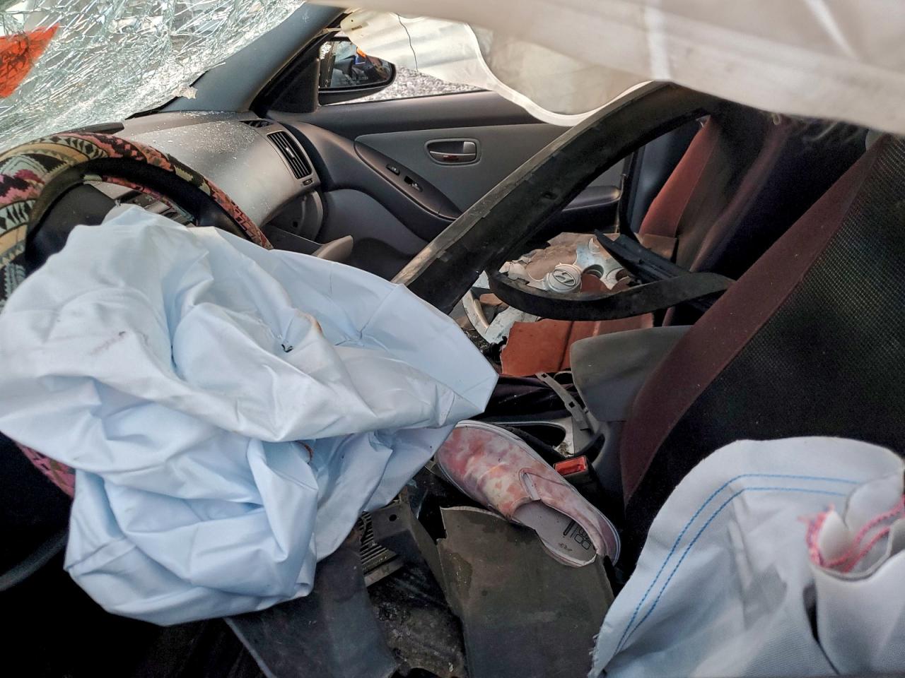 Hyundai ELANTRA Gls Image 6